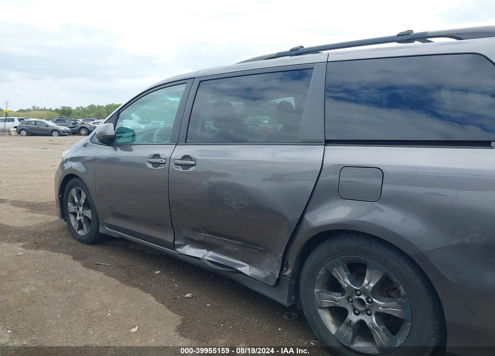 2011 TOYOTA SIENNA SE VIN: 5TDXK3DC8BS103469