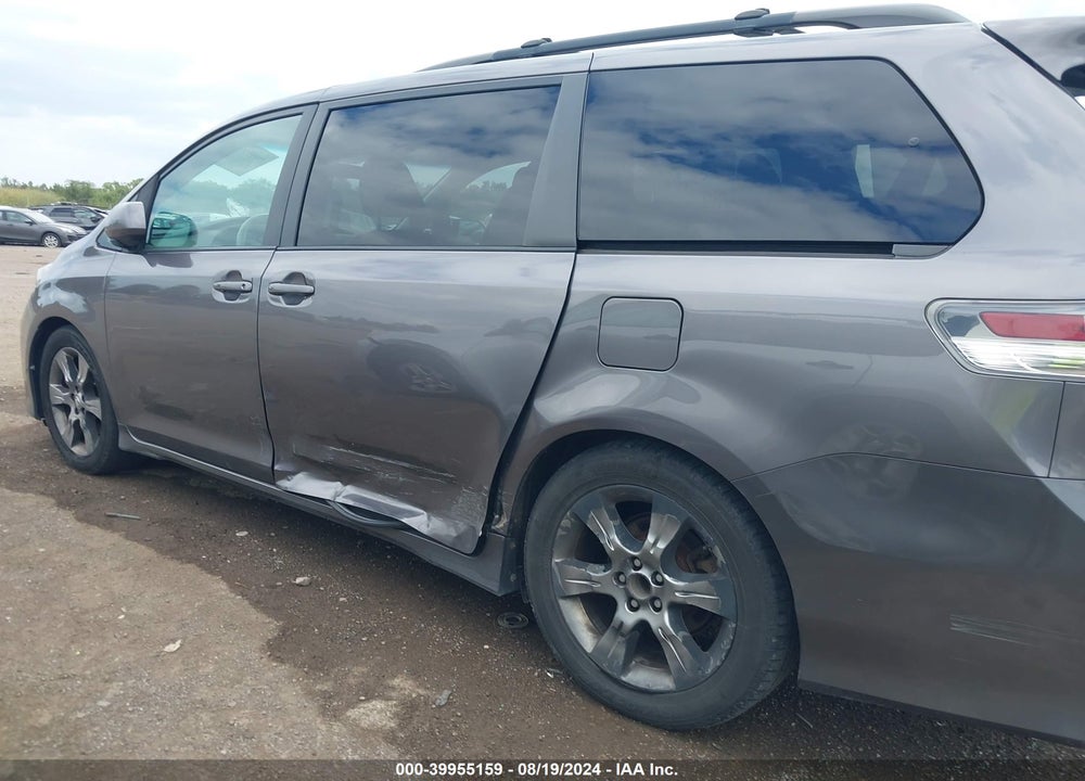 2011 TOYOTA SIENNA SE VIN: 5TDXK3DC8BS103469