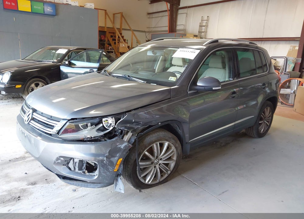 2012 VOLKSWAGEN TIGUAN SE VIN: WVGAV7AXXCW002569