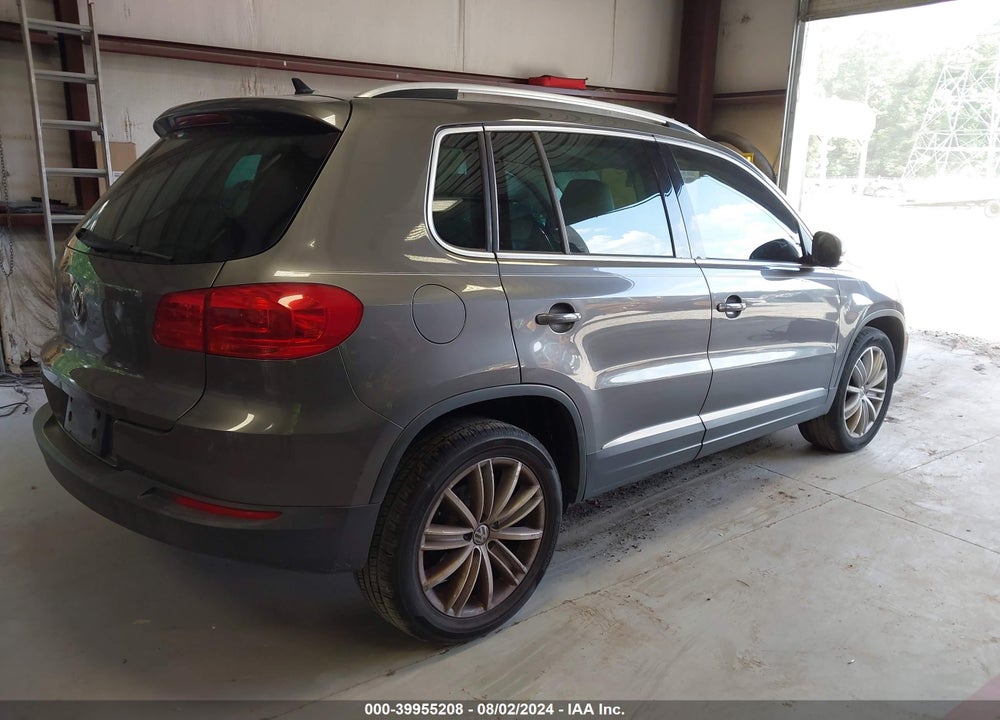 2012 VOLKSWAGEN TIGUAN SE VIN: WVGAV7AXXCW002569