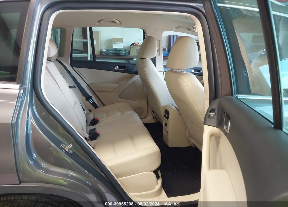 2012 VOLKSWAGEN TIGUAN SE VIN: WVGAV7AXXCW002569