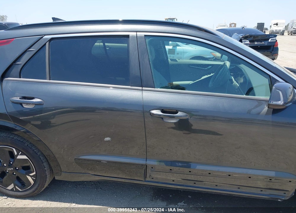 2023 KIA NIRO EV WIND VIN: KNDCR3L11P5042621