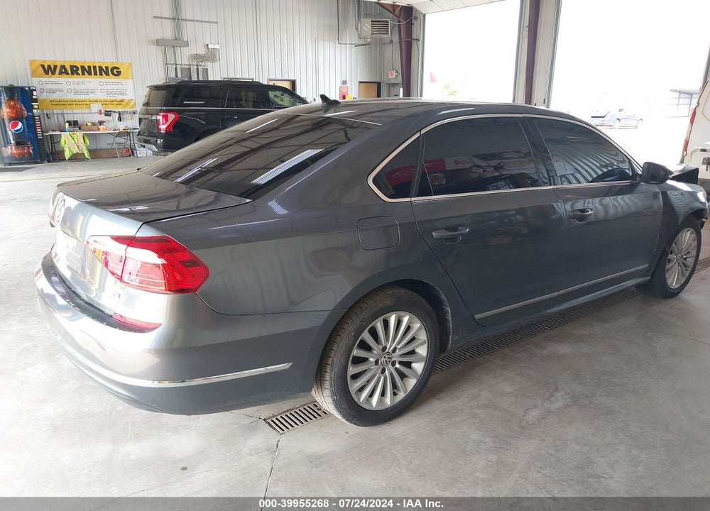 2016 VOLKSWAGEN PASSAT VIN: 1VWBS7A33GC058016