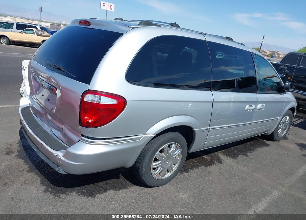 2005 CHRYSLER TOWN & COUNTRY LIMITED VIN: 2C8GP64L05R452737