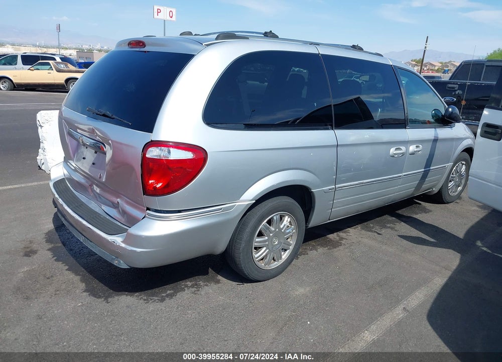 2005 CHRYSLER TOWN & COUNTRY LIMITED VIN: 2C8GP64L05R452737