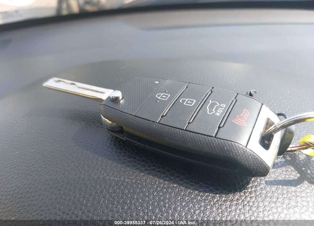 2016 KIA SOUL VIN: KNDJN2A20G7827290