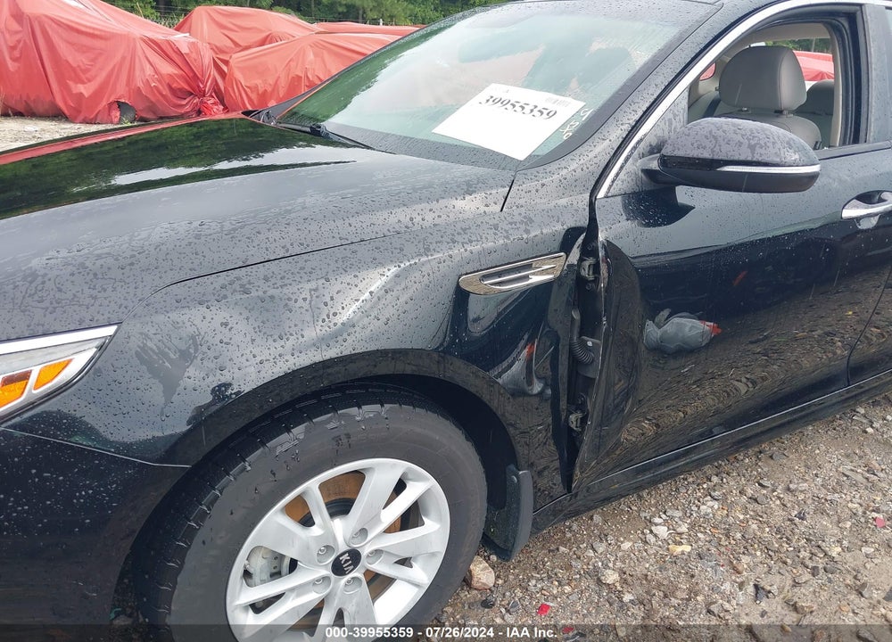 2018 KIA OPTIMA VIN: 5XXGT4L36JG185402