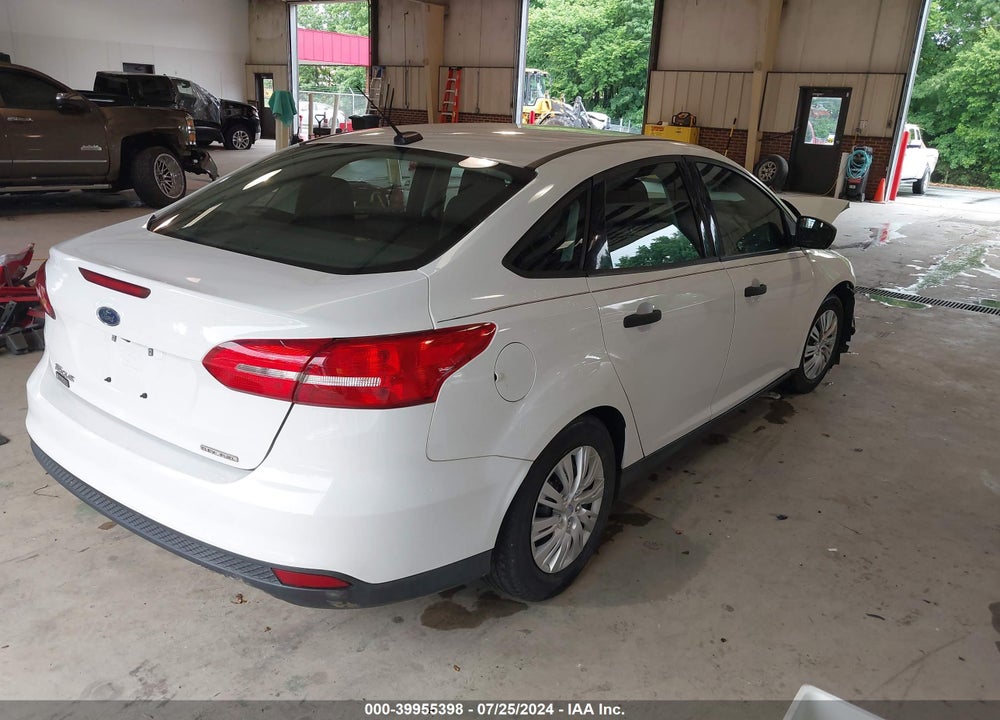 2015 FORD FOCUS S VIN: 1FADP3E27FL228213