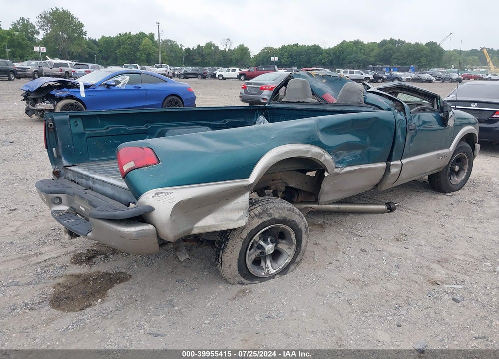 1998 CHEVROLET S-10 VIN: 1GCCS14X8W8133202