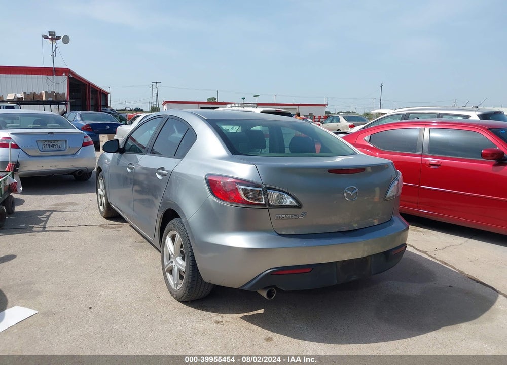 2011 MAZDA 3 I TOURING VIN: JM1BL1VG6B1389588