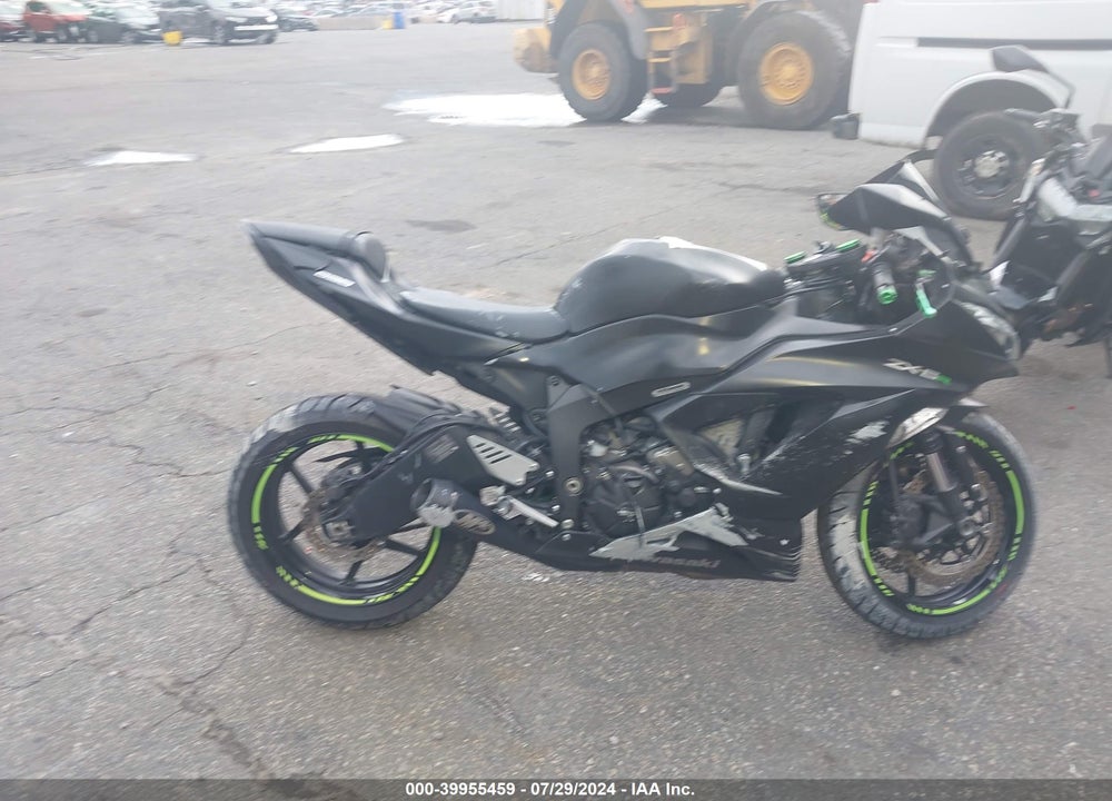 2012 KAWASAKI ZX600 R VIN: JKAZX4R12CA037534