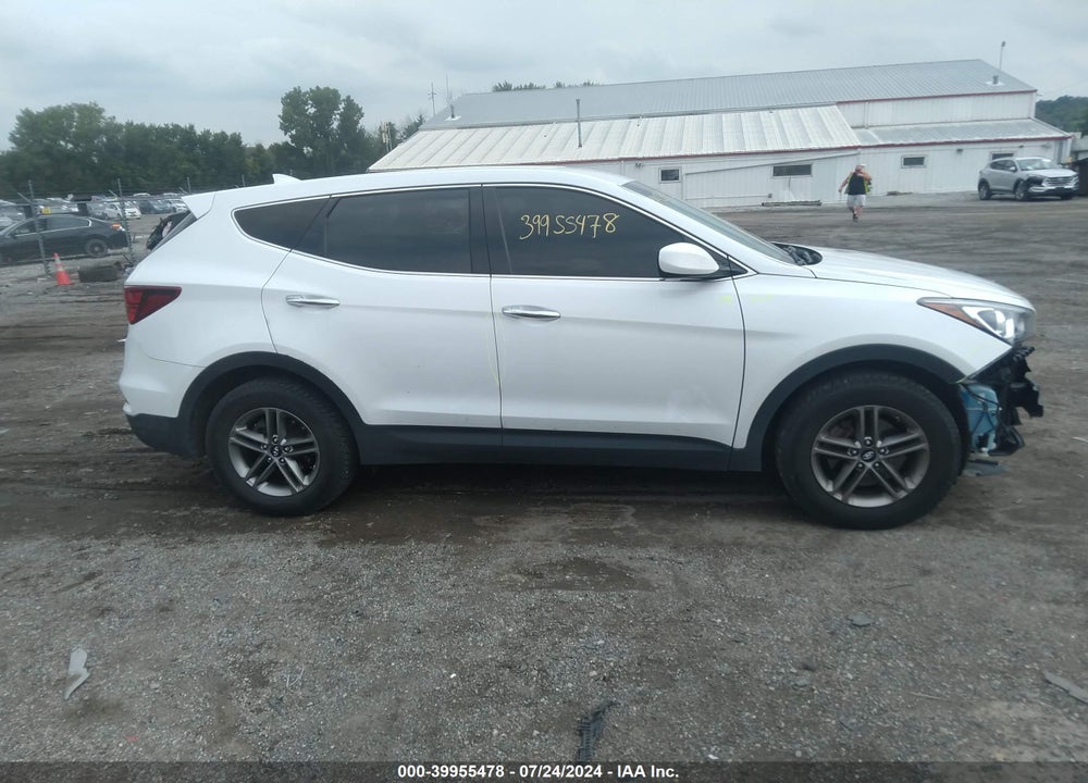 2017 HYUNDAI SANTA FE SPORT 2.4L VIN: 5NMZTDLB6HH003984