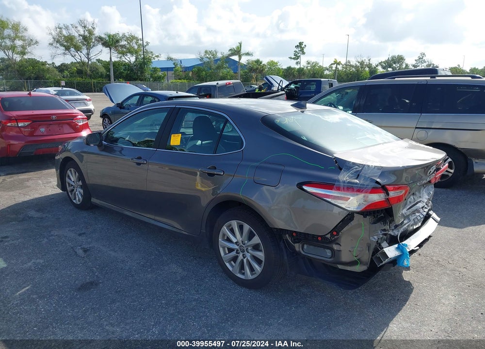 2020 TOYOTA CAMRY LE VIN: 4T1C11AK6LU996378