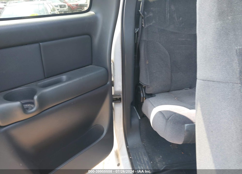 2001 GMC SIERRA 2500HD SLE VIN: 1GTHC29121E272443
