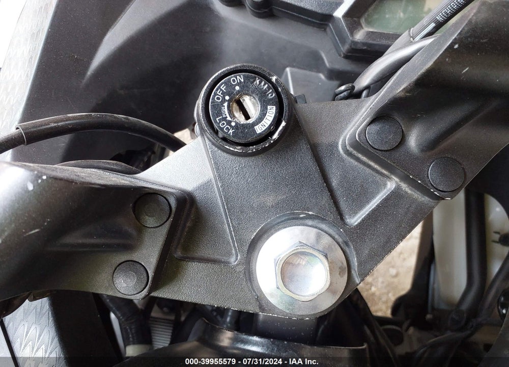 2016 KAWASAKI EX300 A VIN: JKAEX8A17GDA28515