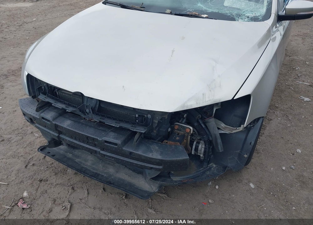 2014 VOLKSWAGEN JETTA 1.8T SE VIN: 3VWD17AJ4EM286175