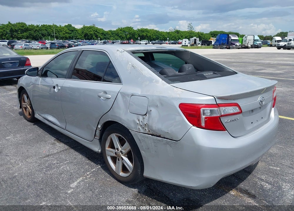 2013 TOYOTA CAMRY SE VIN: 4T1BF1FK1DU238035