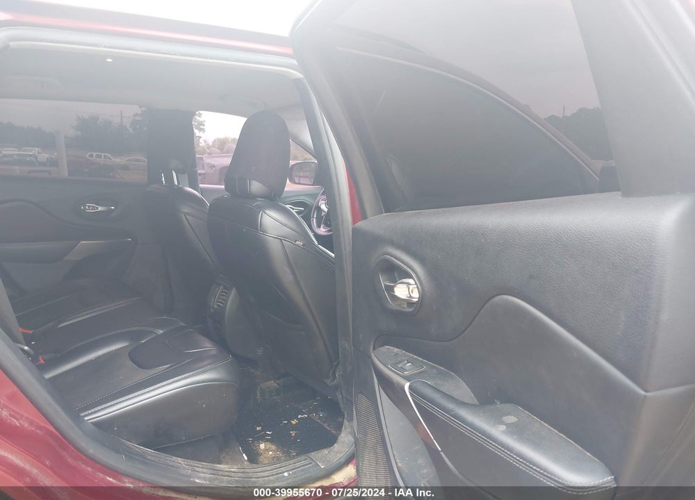 2019 JEEP CHEROKEE LATITUDE PLUS FWD VIN: 1C4PJLLB5KD278608
