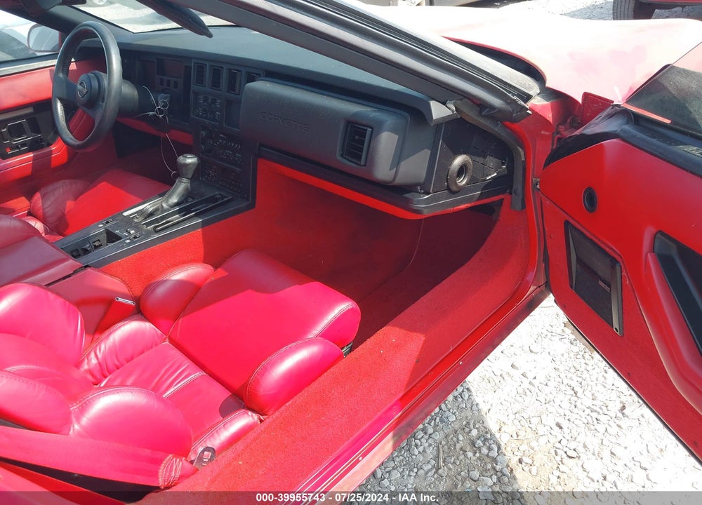 1989 CHEVROLET CORVETTE VIN: 1G1YY3180K5125659