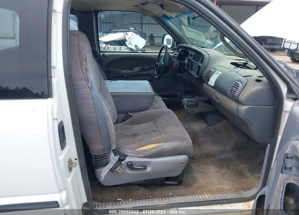 1998 DODGE RAM 1500 ST VIN: 1B7HC13Y8WJ184608