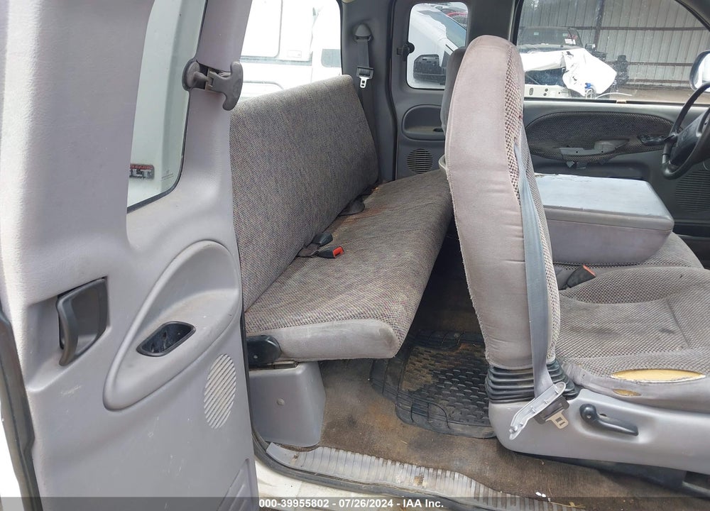 1998 DODGE RAM 1500 ST VIN: 1B7HC13Y8WJ184608