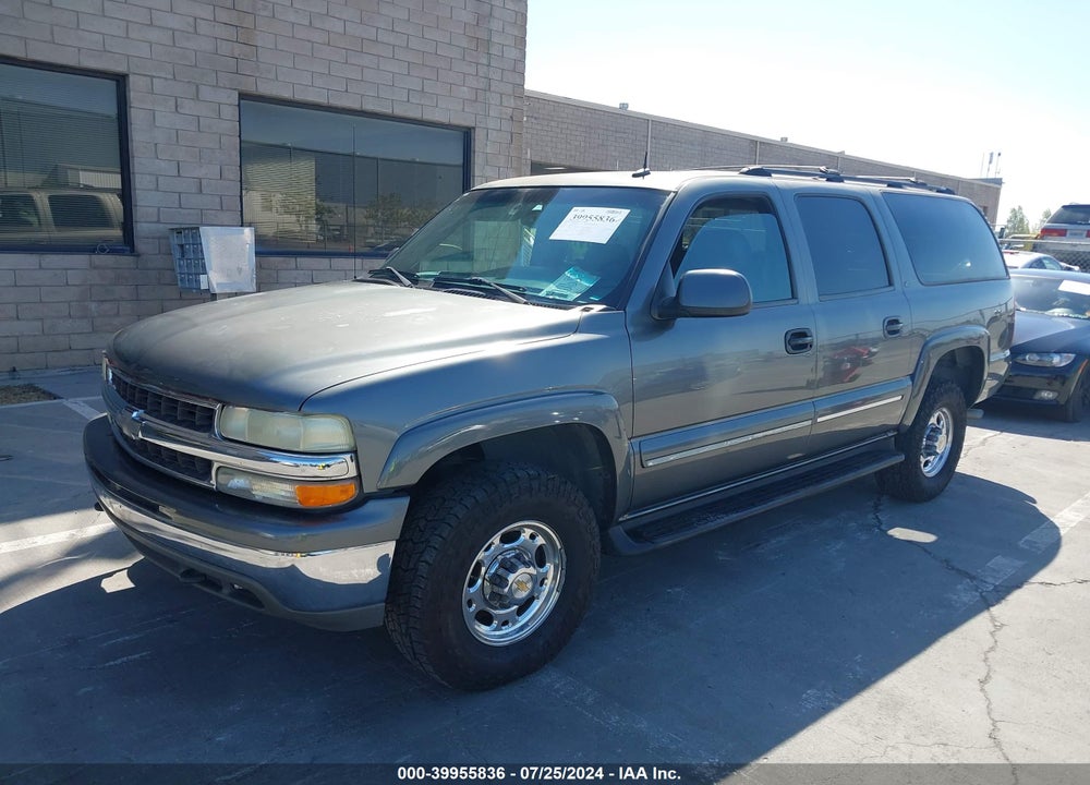2002 CHEVROLET SUBURBAN 2500 LT VIN: 3GNGK26G62G311852