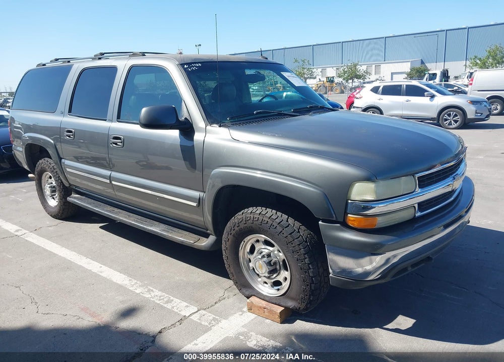 2002 CHEVROLET SUBURBAN 2500 LT VIN: 3GNGK26G62G311852