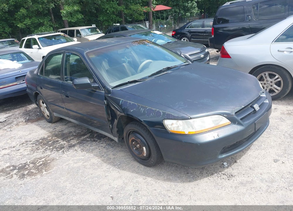 1999 HONDA ACCORD LX VIN: 1HGCG5649XA051082
