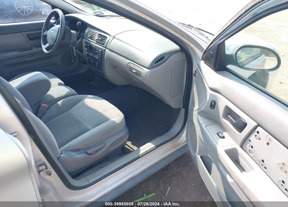 2005 FORD TAURUS SE VIN: 1FAFP53U05A128621