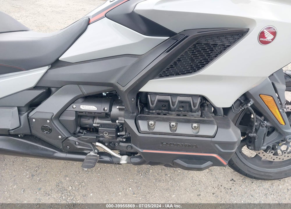 2021 HONDA GL1800 B VIN: JH2SC7945MK300312
