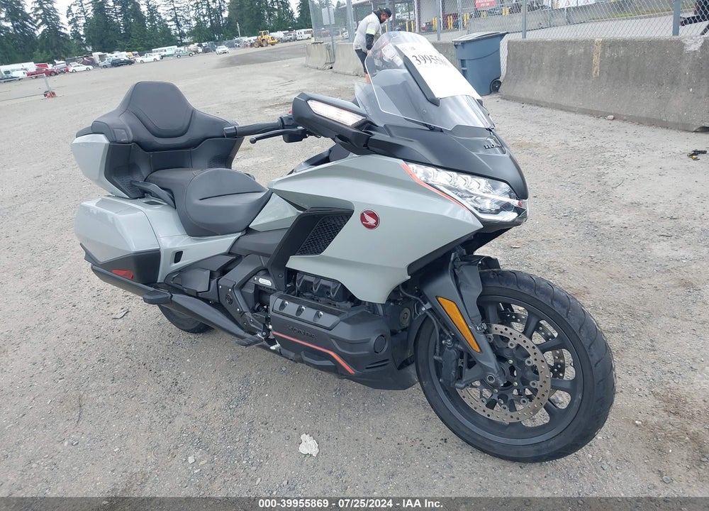 2021 HONDA GL1800 B VIN: JH2SC7945MK300312