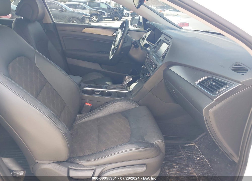2016 HYUNDAI SONATA SPORT VIN: 5NPE34AFXGH284452