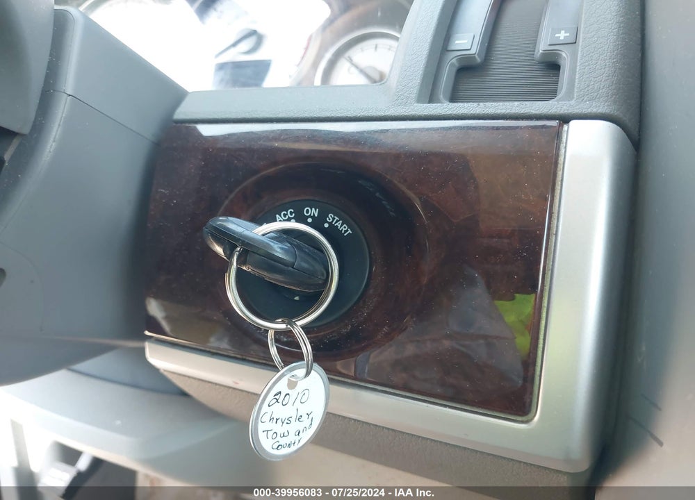 2010 CHRYSLER TOWN & COUNTRY TOURING VIN: 2A4RR5D15AR190330