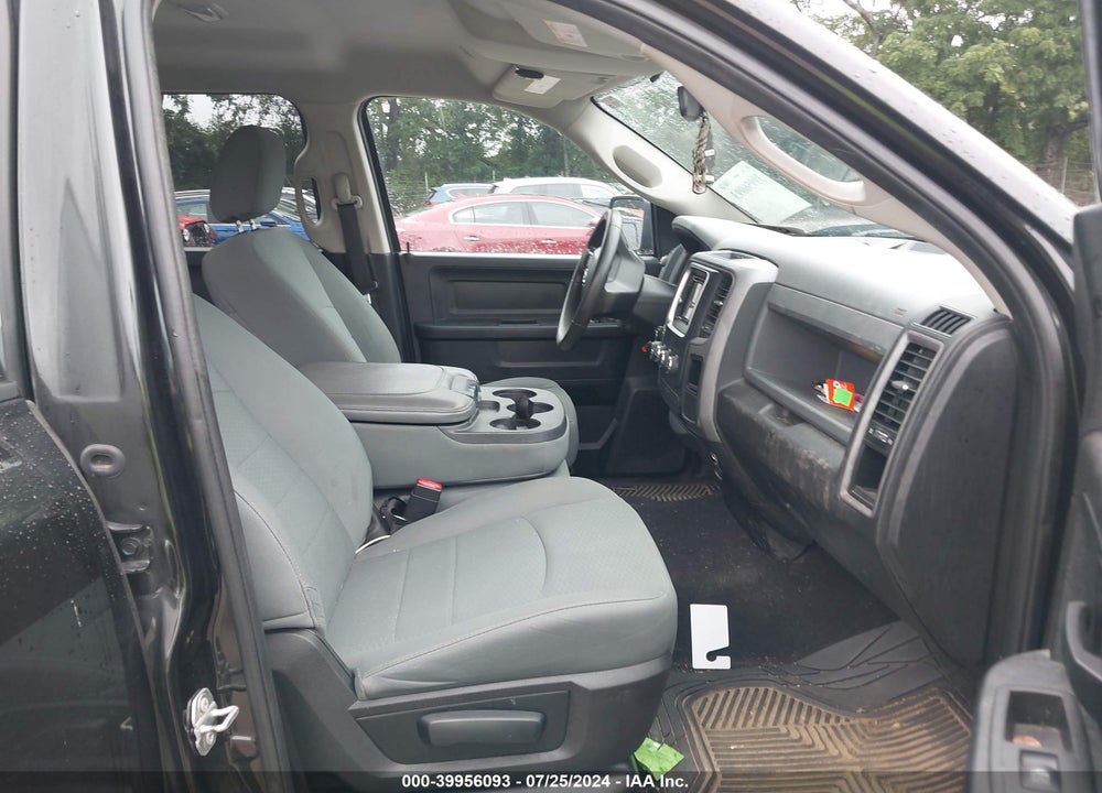 2017 RAM 1500 TRADESMAN QUAD CAB 4X2 6'4 BOX VIN: 1C6RR6FT0HS610053
