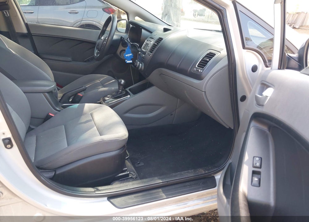 2017 KIA FORTE LX VIN: 3KPFK4A74HE079005