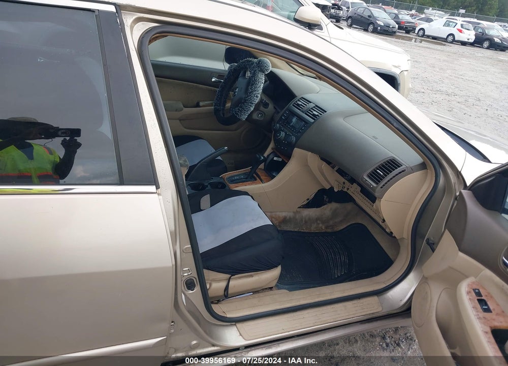 2003 HONDA ACCORD 2.4 EX VIN: 1HGCM56633A075012