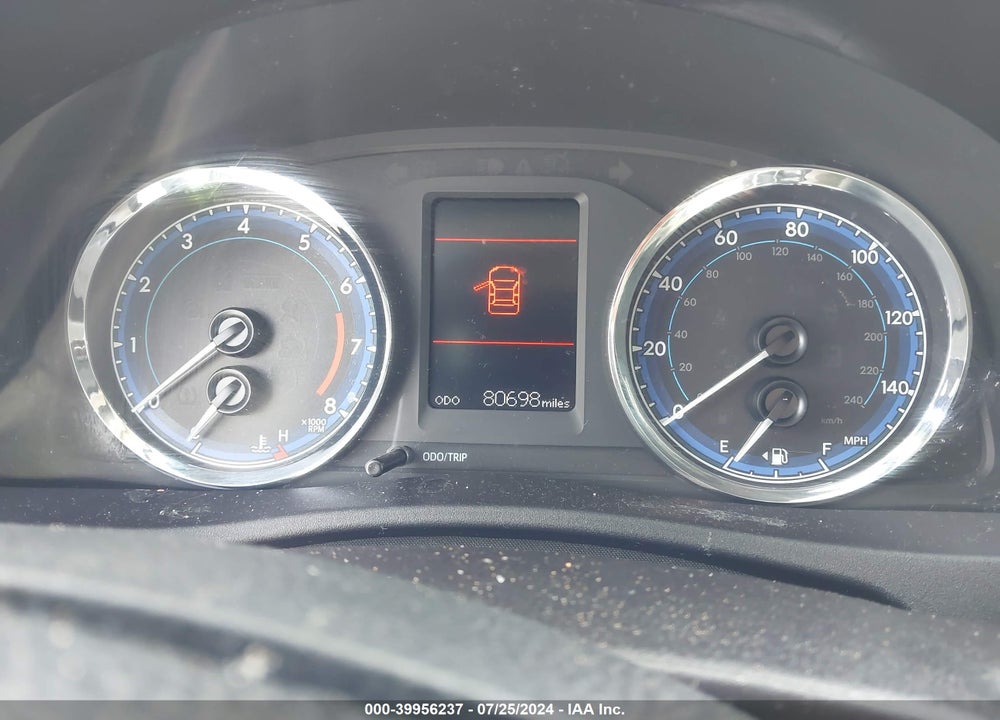 2018 TOYOTA COROLLA LE VIN: 2T1BURHE1JC021531
