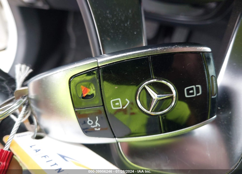 2018 MERCEDES-BENZ E 300 VIN: WDDZF4JB1JA308339