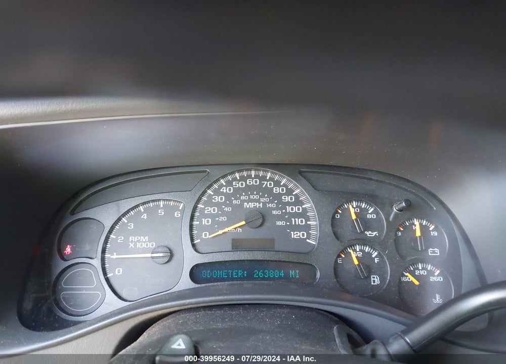 2005 CHEVROLET TAHOE LT VIN: 1GNEC13T95J162288