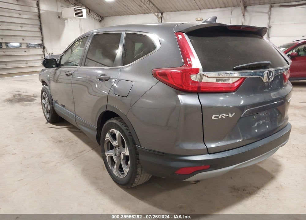 2018 HONDA CR-V VIN: 2HKRW2H50JH627139