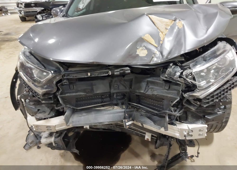 2018 HONDA CR-V VIN: 2HKRW2H50JH627139