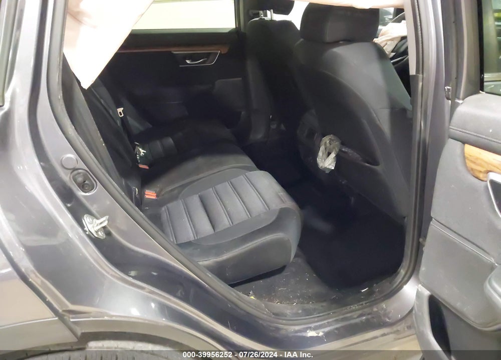 2018 HONDA CR-V VIN: 2HKRW2H50JH627139