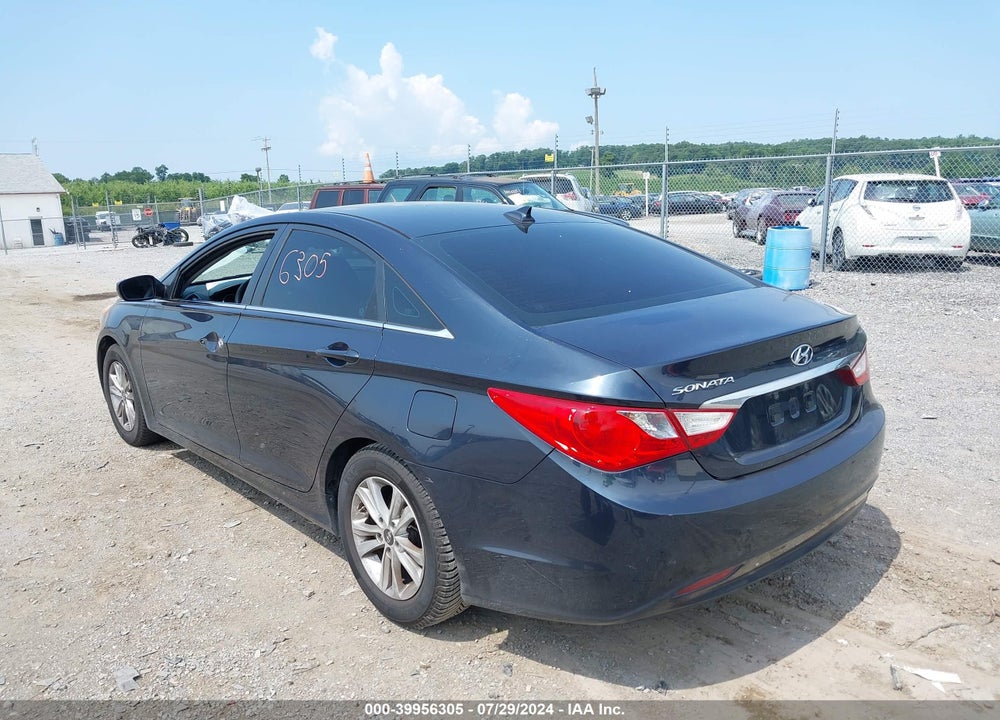 2013 HYUNDAI SONATA GLS VIN: 5NPEB4AC3DH679500