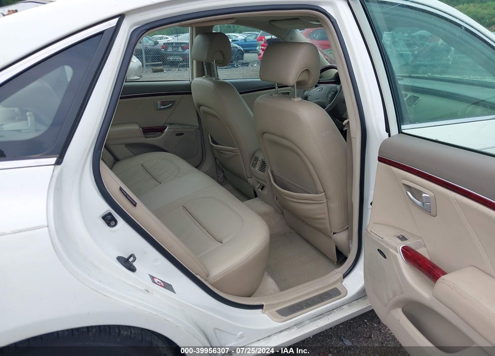 2007 HYUNDAI AZERA LIMITED/SE VIN: KMHFC46F67A147444