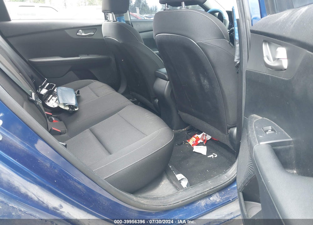2019 KIA FORTE LXS VIN: 3KPF24AD9KE094547