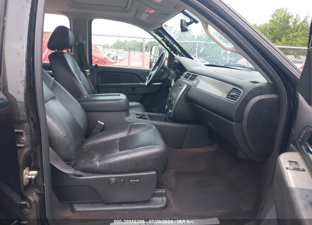 2014 CHEVROLET SILVERADO 3500HD LTZ VIN: 1GC4K1E83EF175573