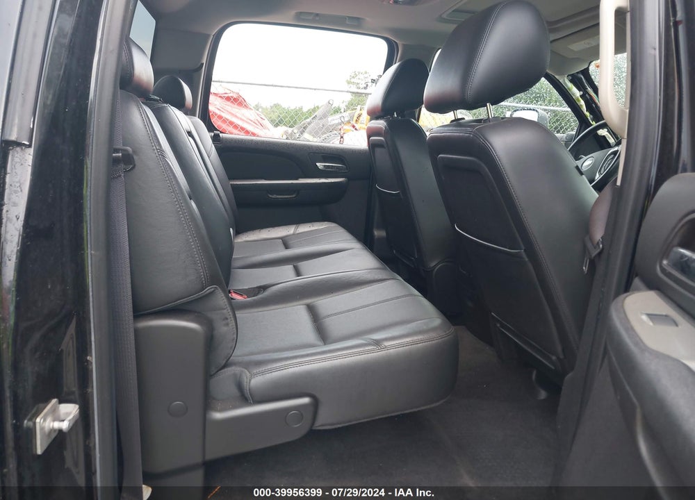 2014 CHEVROLET SILVERADO 3500HD LTZ VIN: 1GC4K1E83EF175573