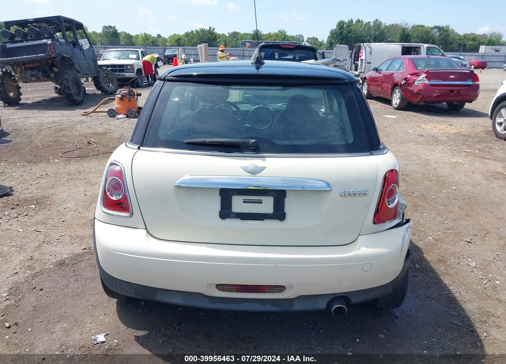 2013 MINI HARDTOP COOPER VIN: WMWSU3C51DT692471