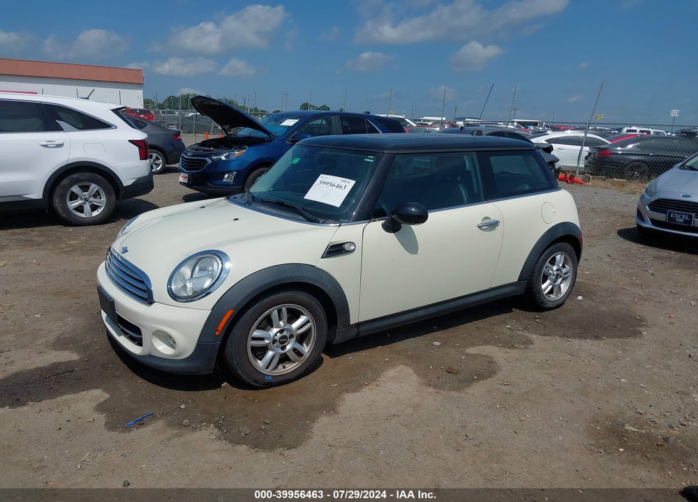 2013 MINI HARDTOP COOPER VIN: WMWSU3C51DT692471