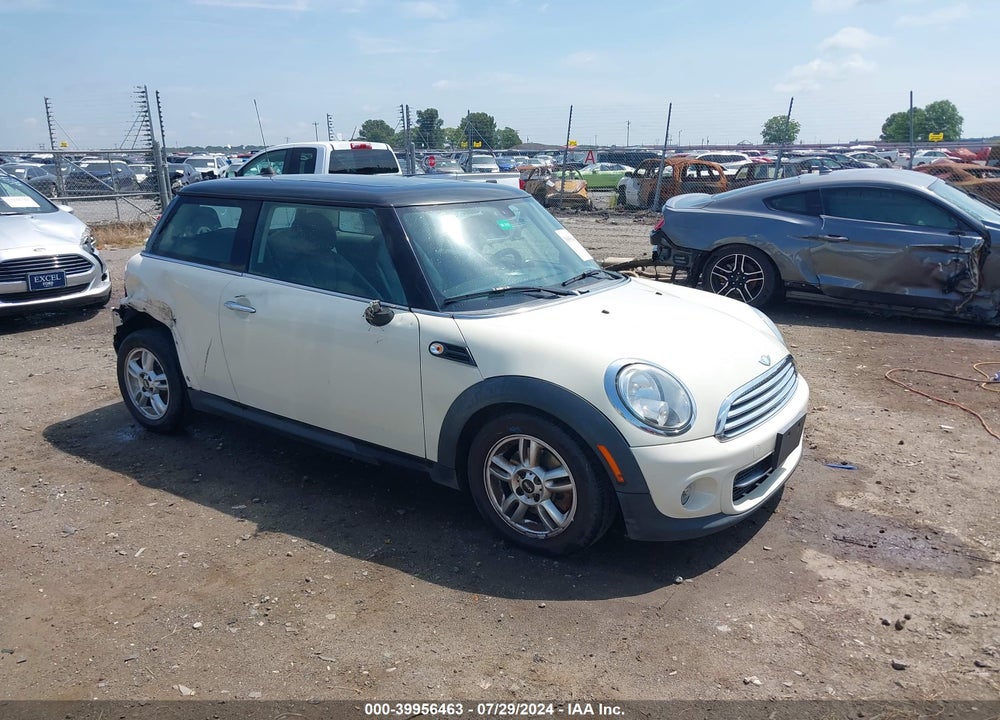 2013 MINI HARDTOP COOPER VIN: WMWSU3C51DT692471
